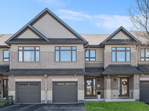 140 Woodhurst Cres, Ottawa, ON K2S 0T5