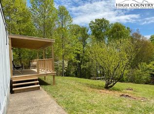 600 Morningside Cir, West Jefferson, NC 28694