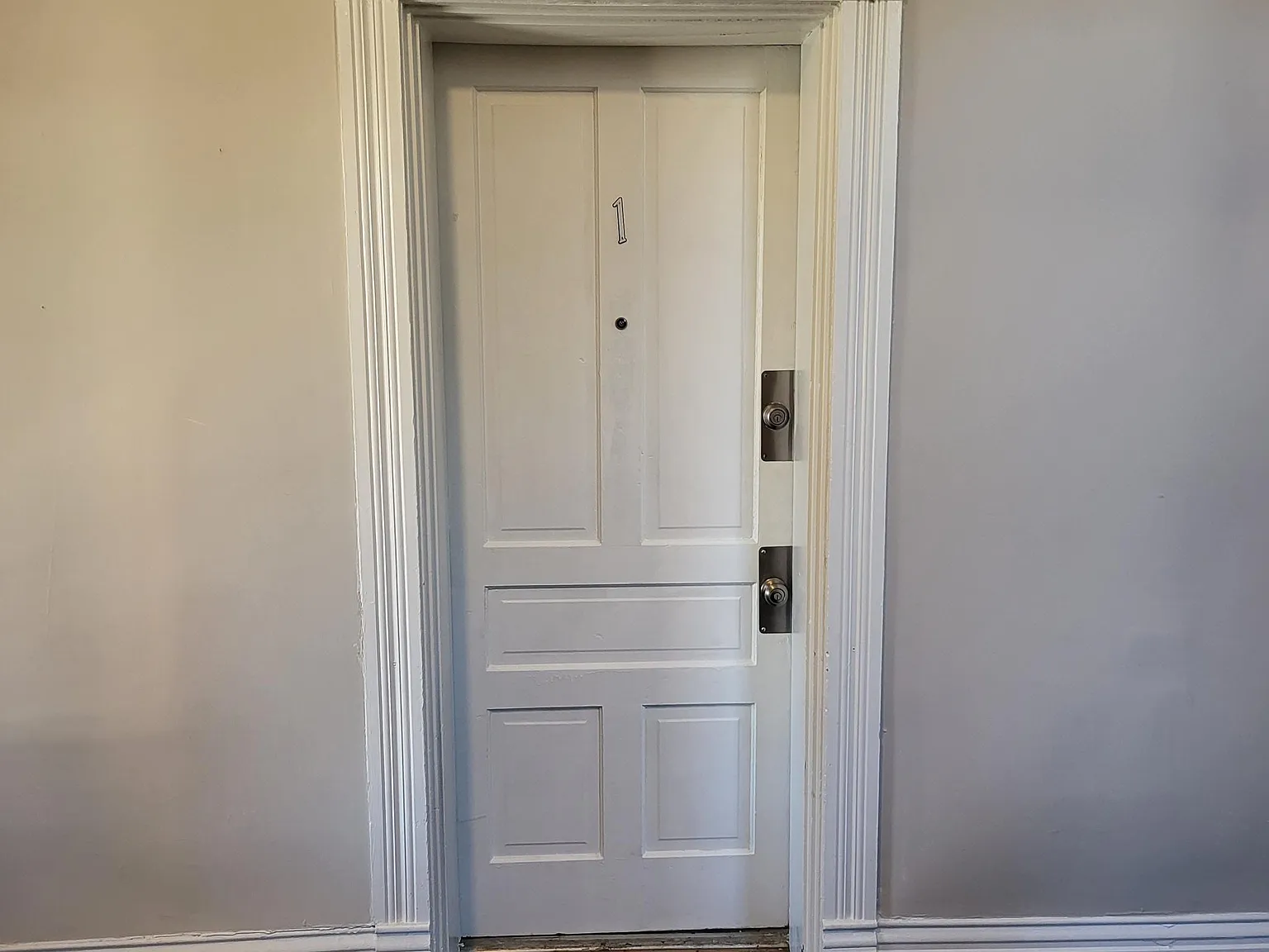 1 bed, 855 sqft, $990 — Photo 2