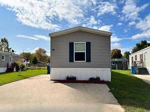 2nd image of 606 Winding Ln