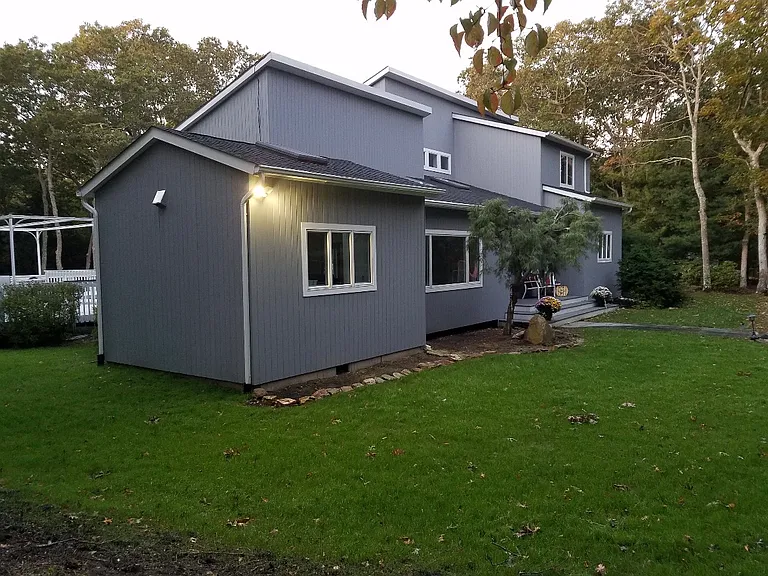 10 Skyes Neck Ct — Photo 2