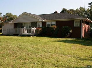 124 Crestview St, Rutherfordton, NC 28139