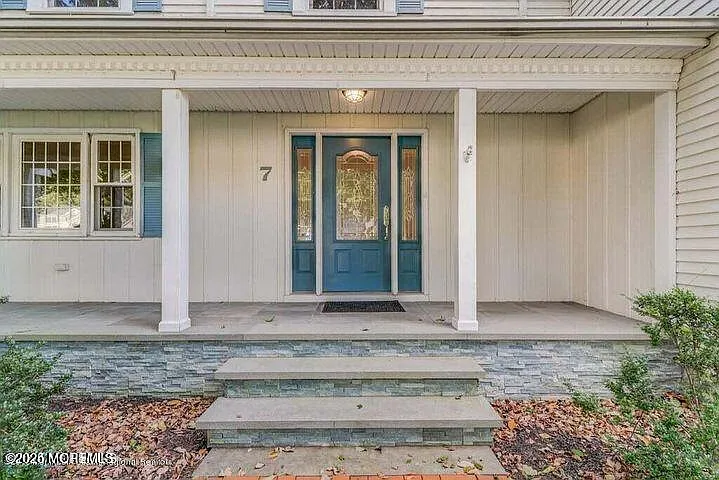 6 bed, 3.5 bath, 3184 sqft, $3,600 — Photo 2