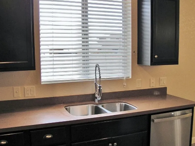 1059 Wagner Pl — Photo 14
