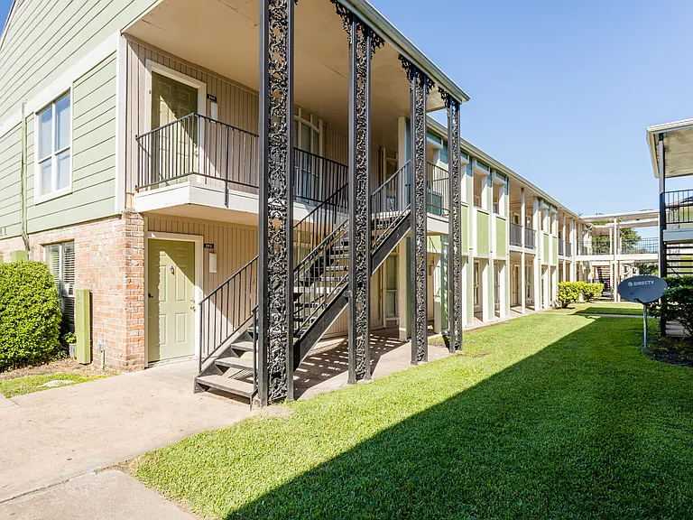 Casa Verde Apartments — Photo 7