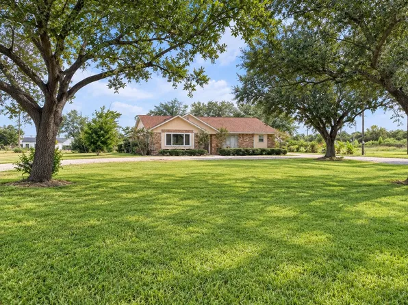 1103 County Road 281, Alvin, TX 77511