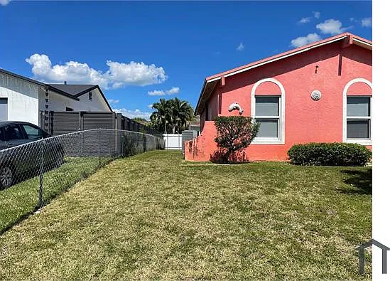 26521 SW 124th Ave — Photo 5
