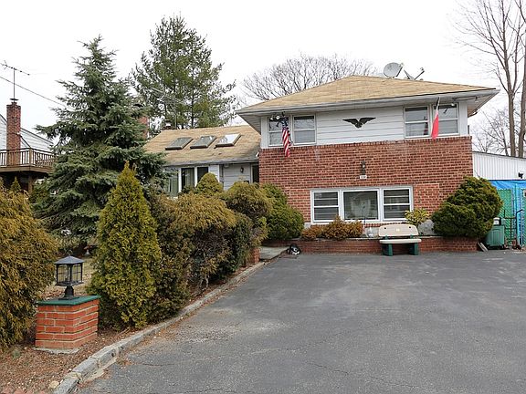 2nd image of 330 Ellison Ave