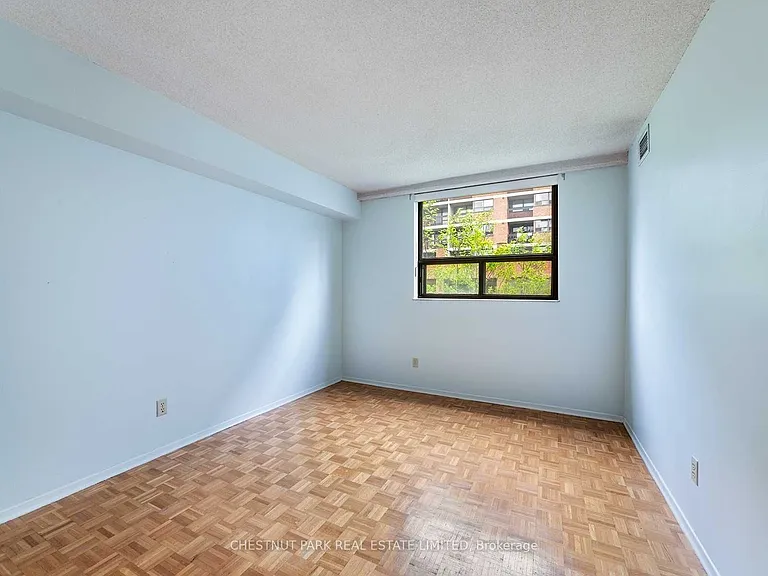 89 McCaul St #622 — Photo 18