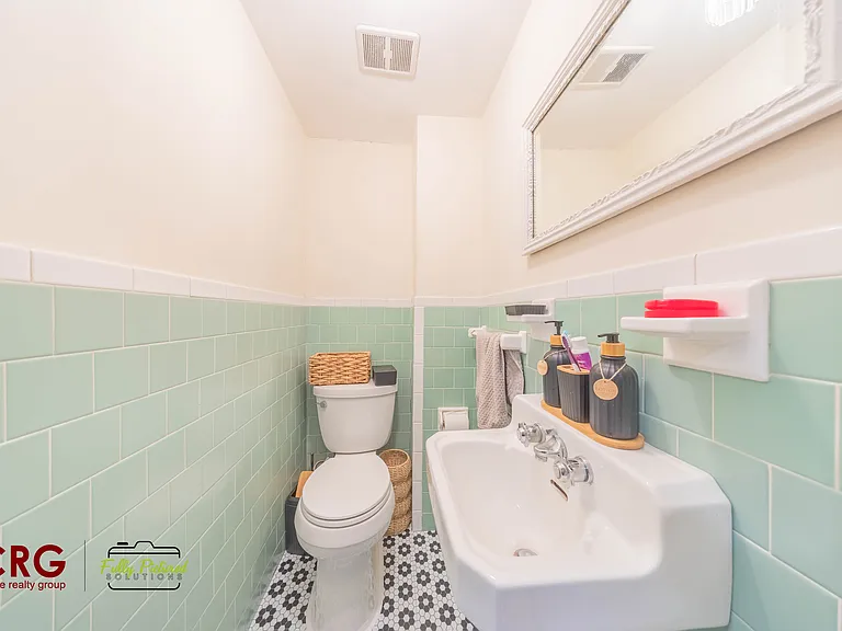 1712 Beacon St #2 — Photo 12