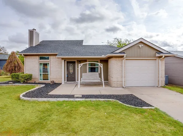 507 Heather Dr, Granbury, TX 76048