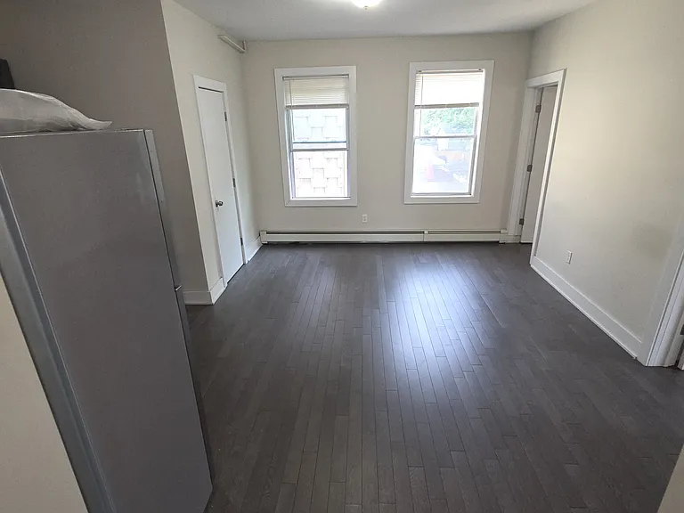 50 Stuyvesant Ave #2R — Photo 2
