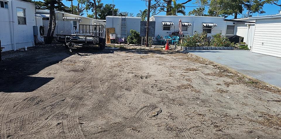 2nd image of 69 4th St #4