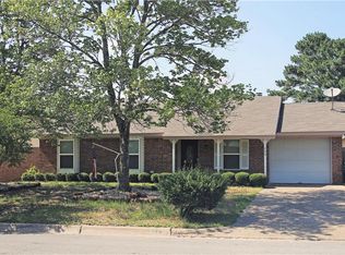 755 Southwood Dr, Athens, TX 75751