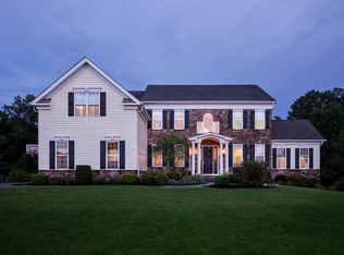 3945 Hillcrest Dr, Furlong, PA 18925