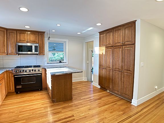 3rd image of 4586 E Colorado Ave