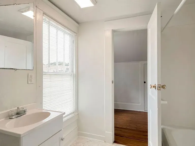 2021 Chapel Hill Rd #C — Photo 6
