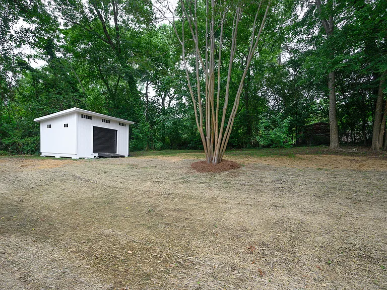 2260 Pine Ln — Photo 32