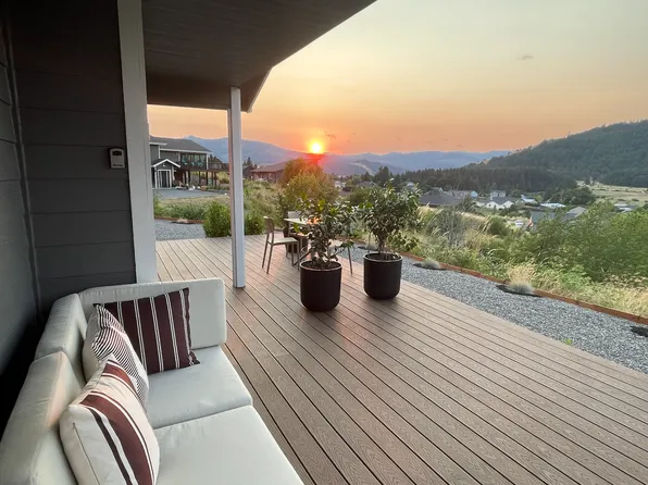 430 NW Spring St, White Salmon, WA 98672