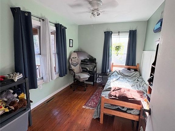 4th image of 373 Chinquapin Rd