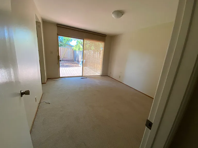 21507 Rainbow Dr — Photo 9