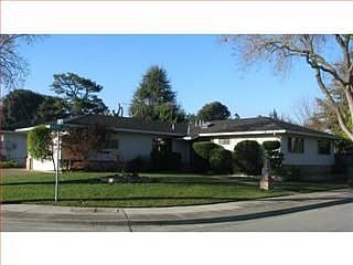 2nd image of 527 Hillview Dr