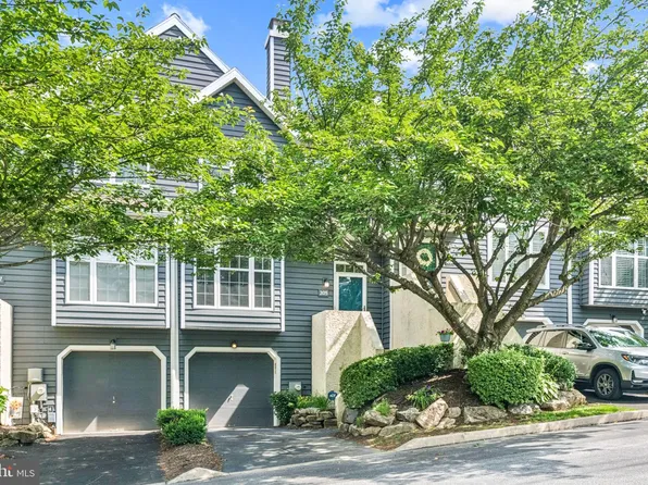 205 Driftwood Ln, Downingtown, PA 19335