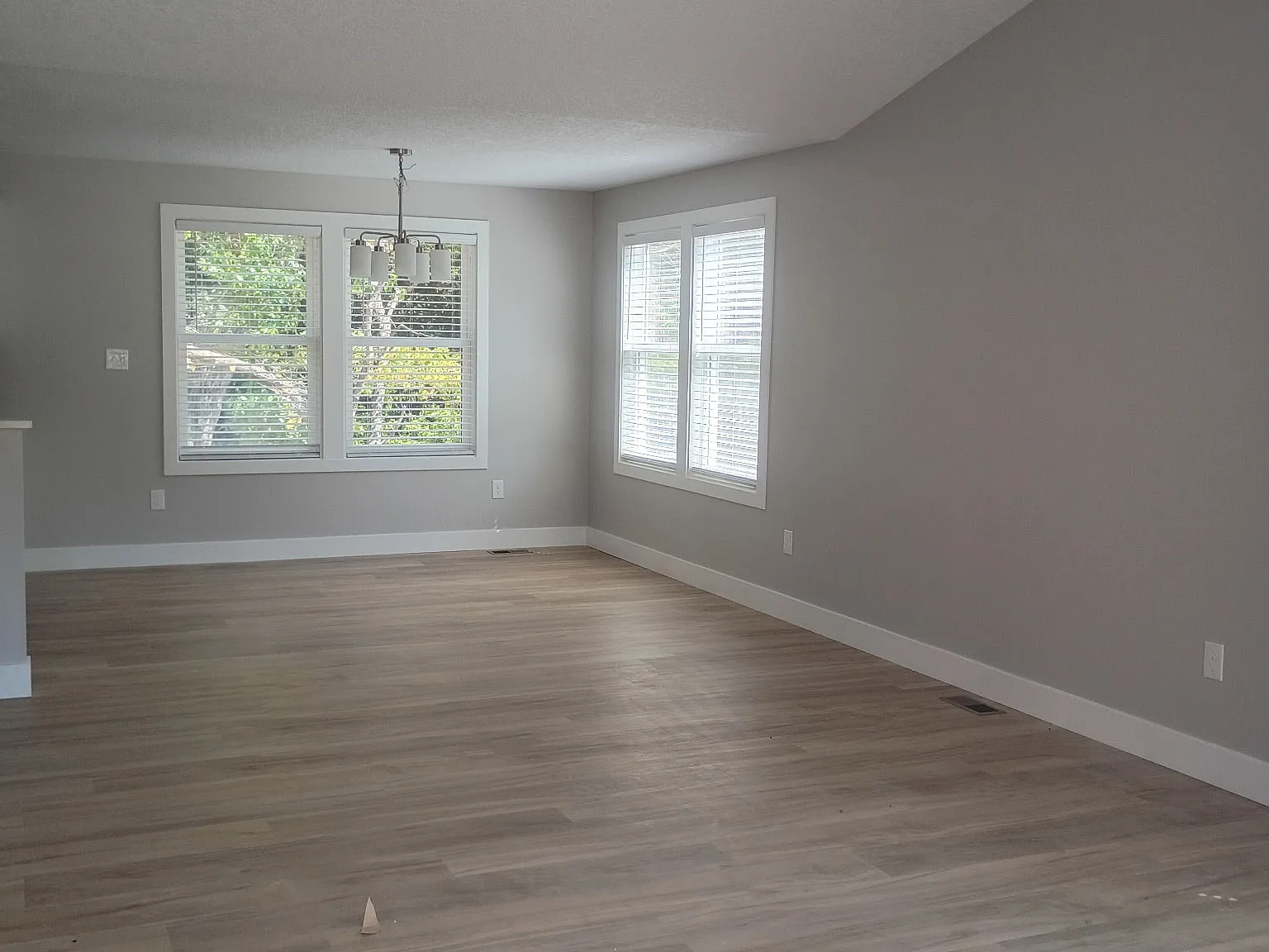 4 bed, 2.5 bath, 2000 sqft, $2,400 — Photo 1