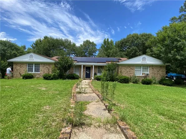 1359 Edward Ln, Bogalusa, LA 70427