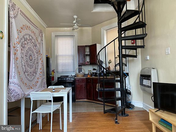 4th image of 3711 Lancaster Ave #1E