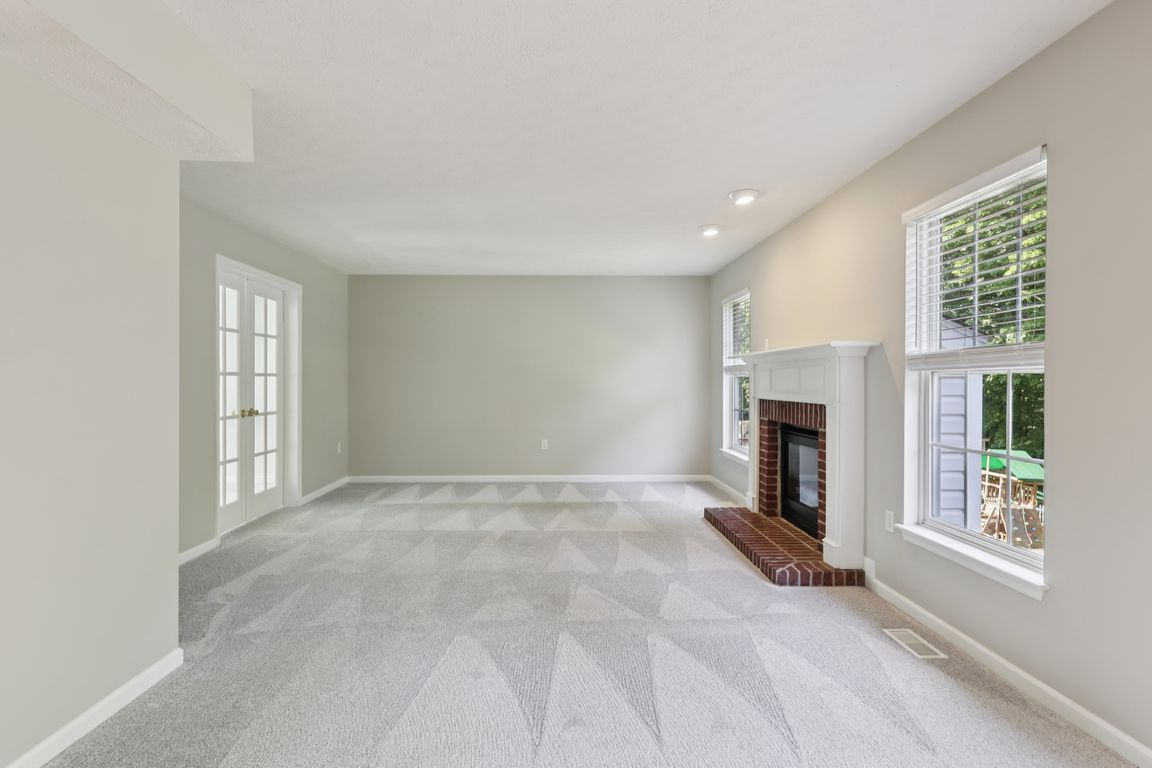 next background image