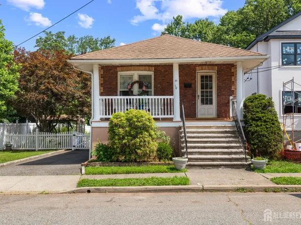28 Wildwood Ave, Fords, NJ 08863