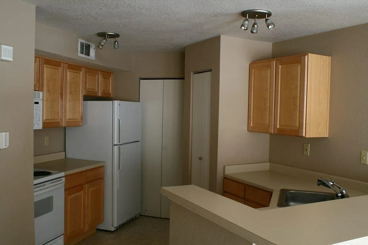 6001 S Yosemite St — Photo 3