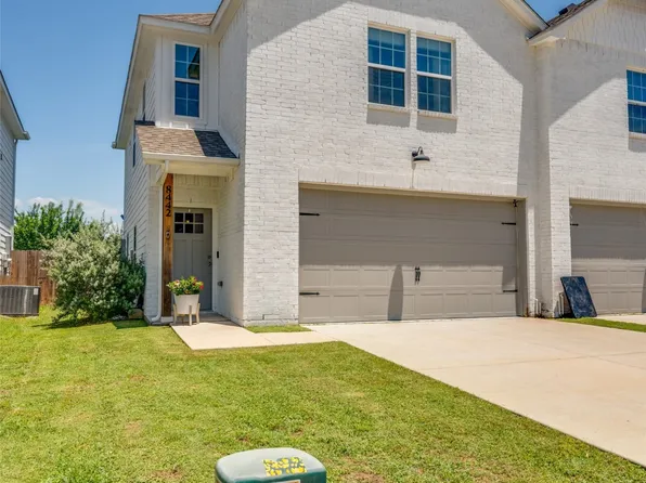 8442 Jay St, White Settlement, TX 76108
