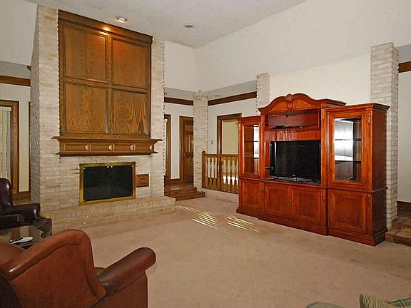 5th image of 15106 Dawnbrook Dr
