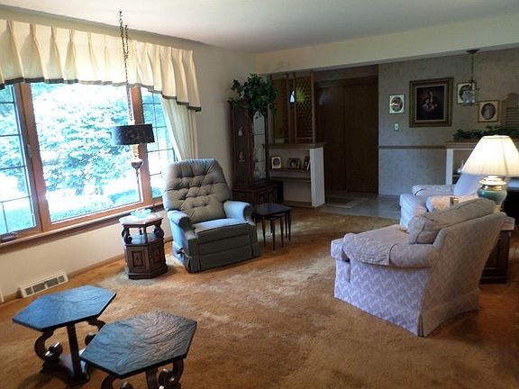 3rd image of 13315 W Park Ave