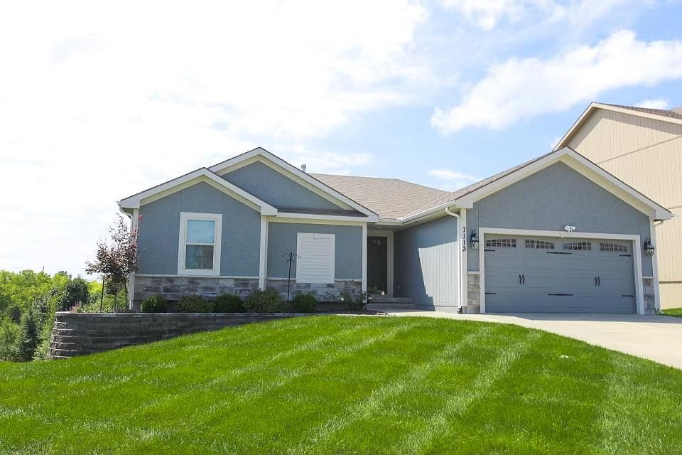 1st image of 7113 NE 116th Pl
