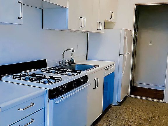 2nd image of 270 Seaman Ave APT A3