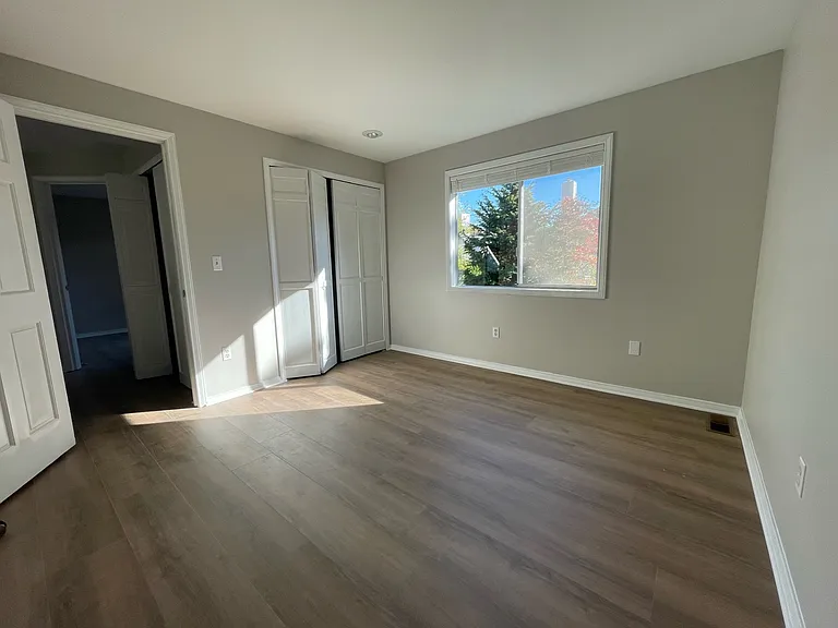 11613 SE 77th Pl — Photo 9