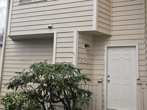4th image of 5620 Wisteria Ln NE