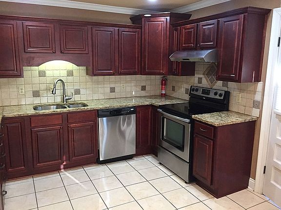 3rd image of 1712 Filmore St