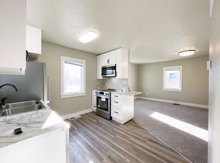 1011 37th St SE, Minot, ND 58701
