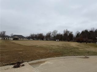 2202 Deer Run Ct, Decatur, IL 62521