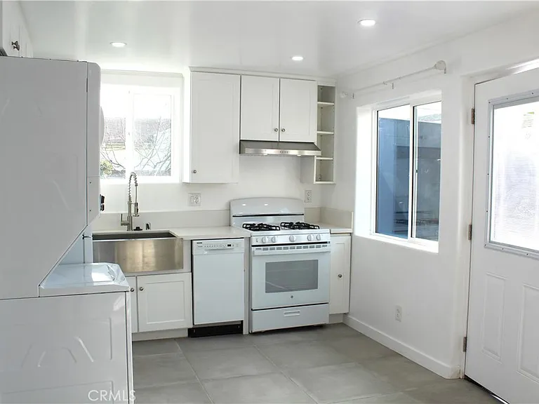 19514 Donora Ave — Photo 5