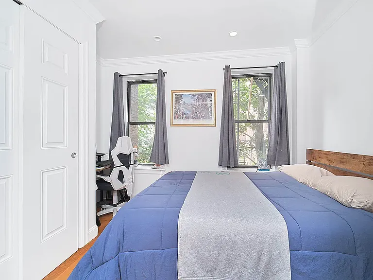 236 E 33rd St #1DD — Photo 6