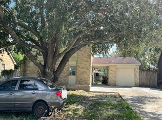 637 E Niagara Cir, Gretna, LA 70056
