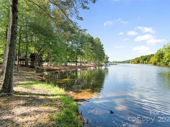 714 Northeast Dr Unit 53, Davidson, NC 28036