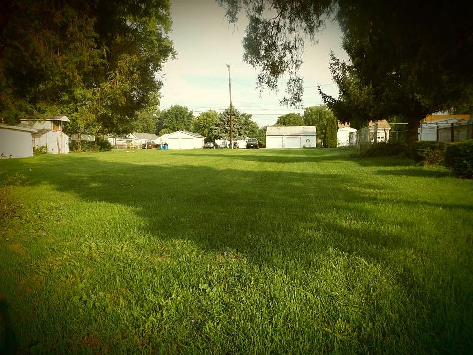 2nd image of 1128 E Temple St Lot 41