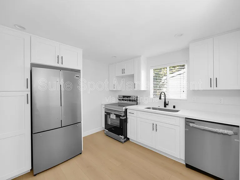1603 Vuelta Grande Ave #1607-A3 — Photo 1