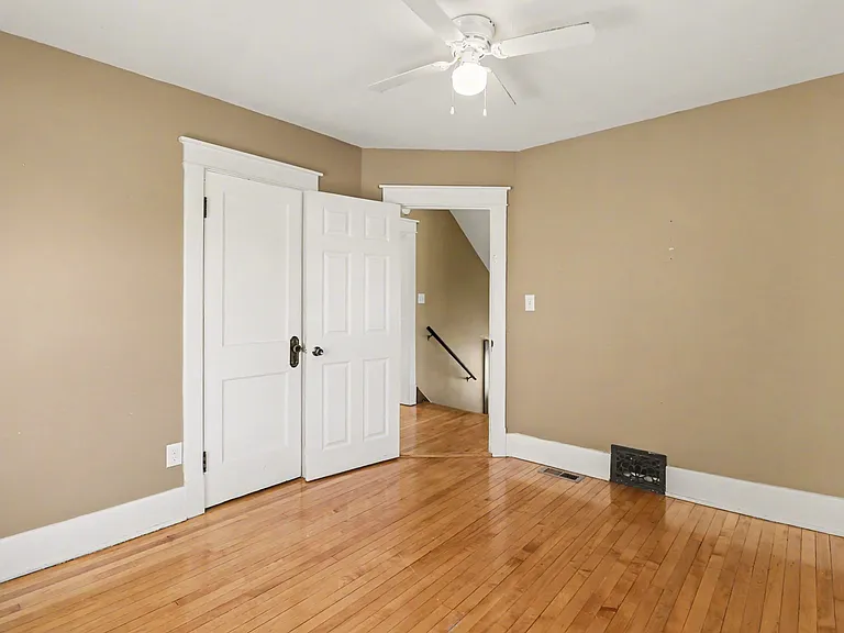 Upstairs Bedroom #3